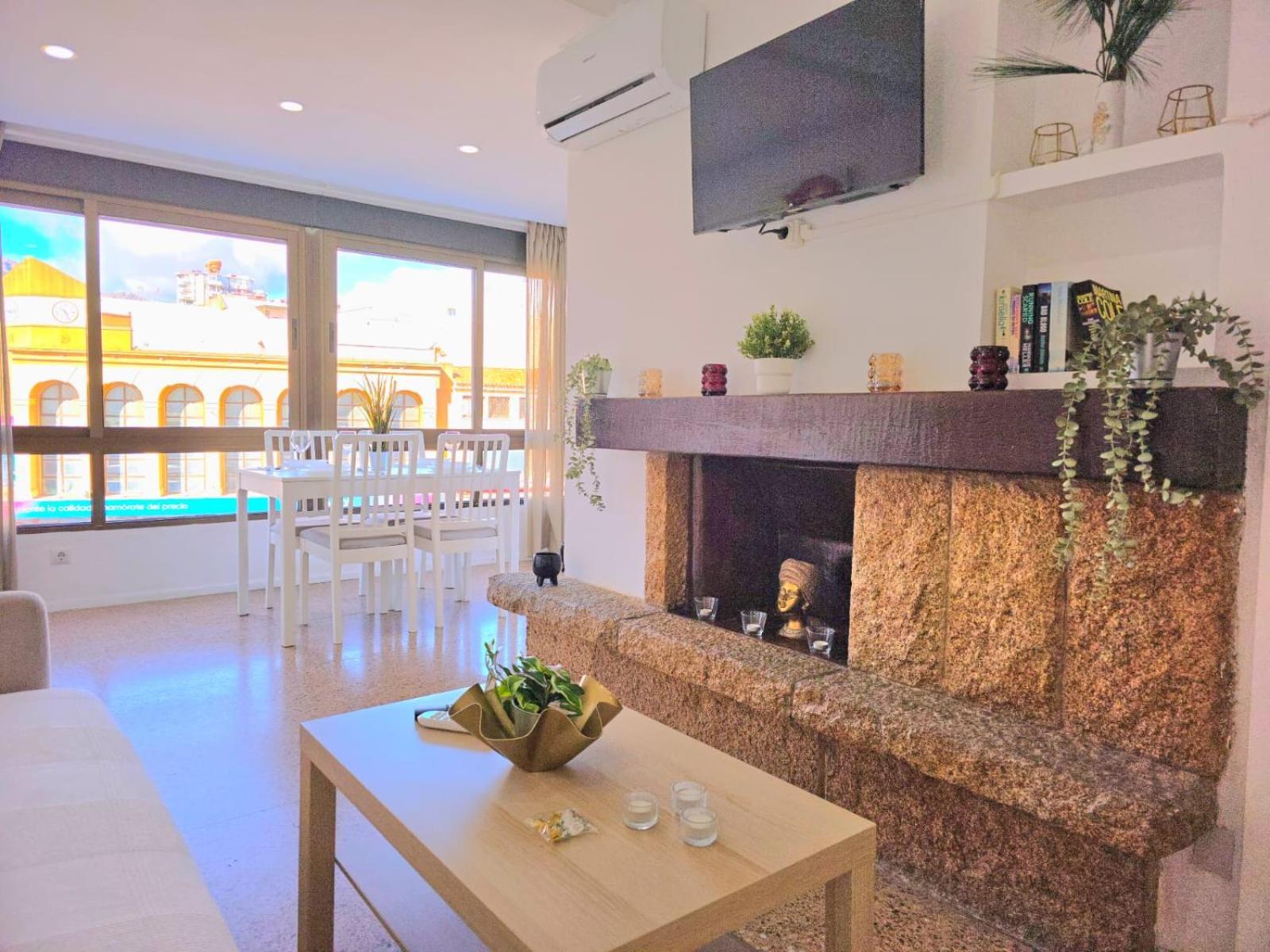 Nogalera Rainbow 2-Bedroom Apartment, Pool And Parking By Namaste Elite Torremolinos Exteriör bild